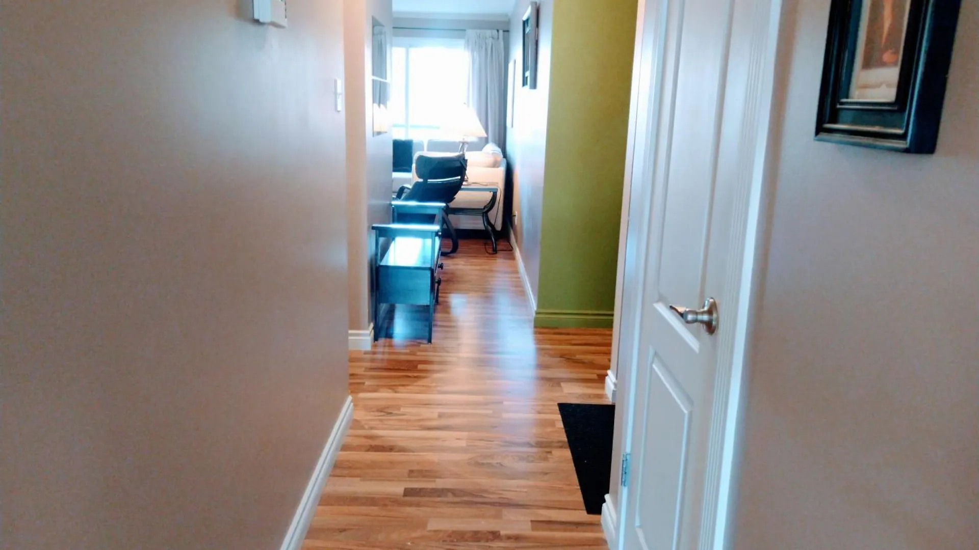 Condo Unit-Uofa, Uofa Hospital, Whyte Ave, Trails! Edmonton Canada