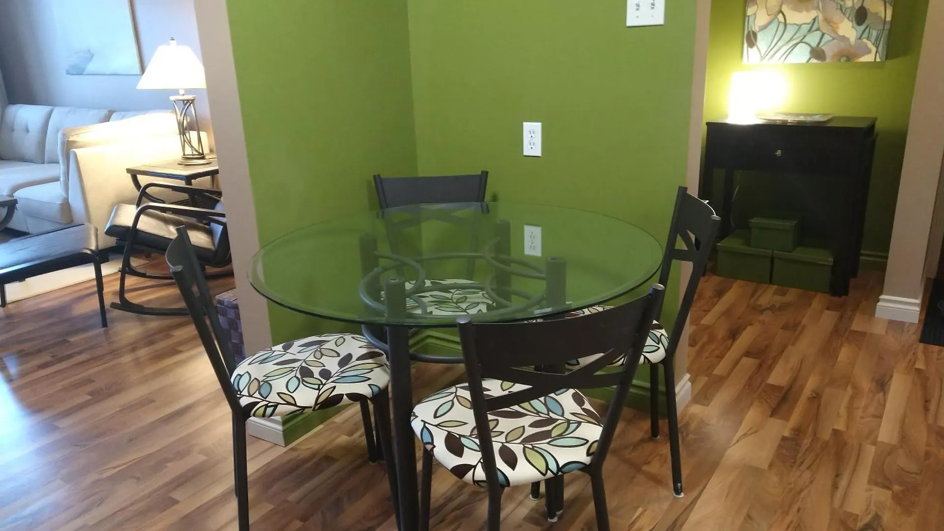 Condo Unit-Uofa, Uofa Hospital, Whyte Ave, Trails! Edmonton 0*,