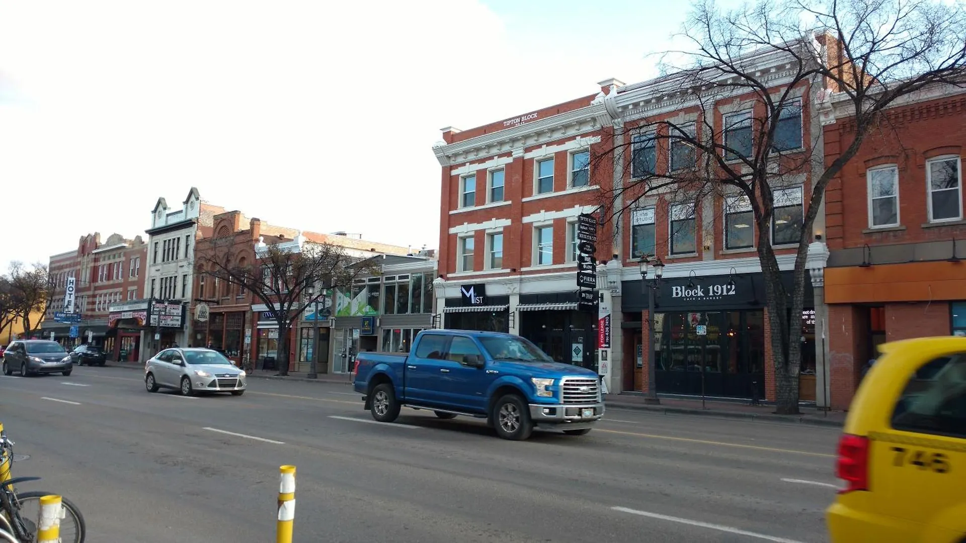 Condo Unit-Uofa, Uofa Hospital, Whyte Ave, Trails! Edmonton Canada