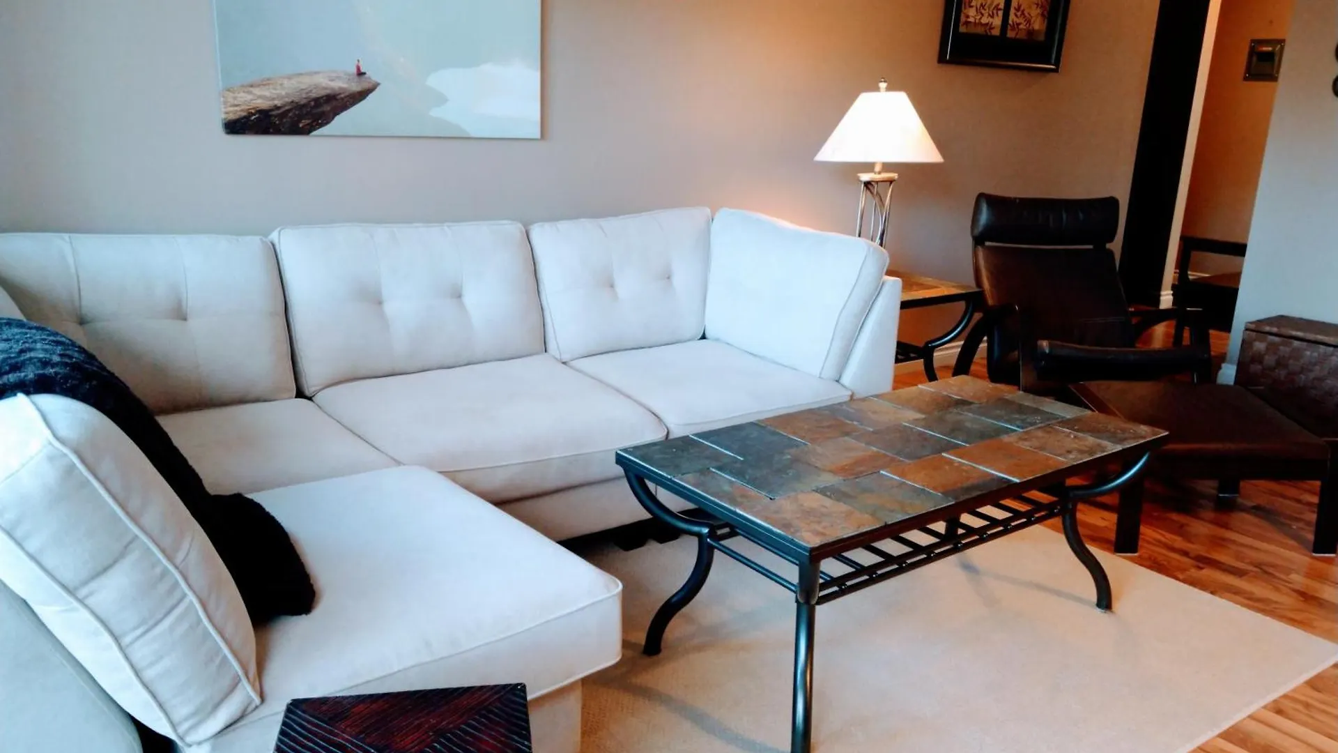 Condo Unit-Uofa, Uofa Hospital, Whyte Ave, Trails! Edmonton Lejlighed